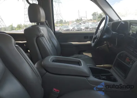 2004 Chevrolet Tahoe Lt z USA, uszkodzony, nr VIN 1GNEK13T64J202277